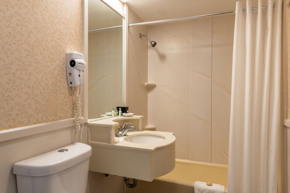Ogunquit Hotel & Suites - photo 50