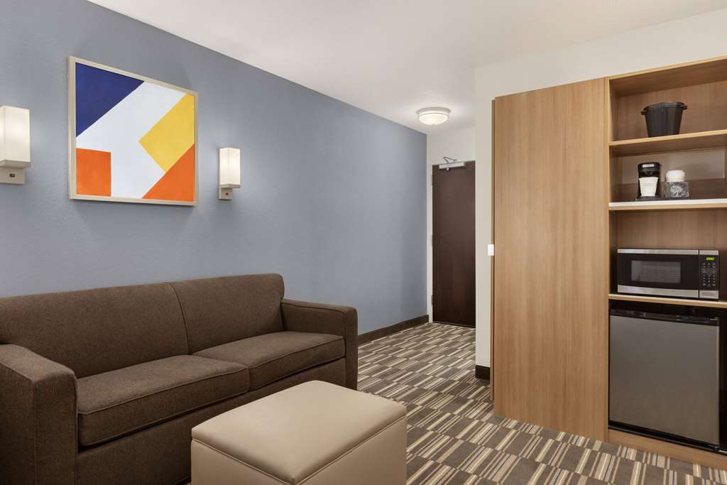 Microtel Inn & Suites by Wyndham Gambrills - photo 18