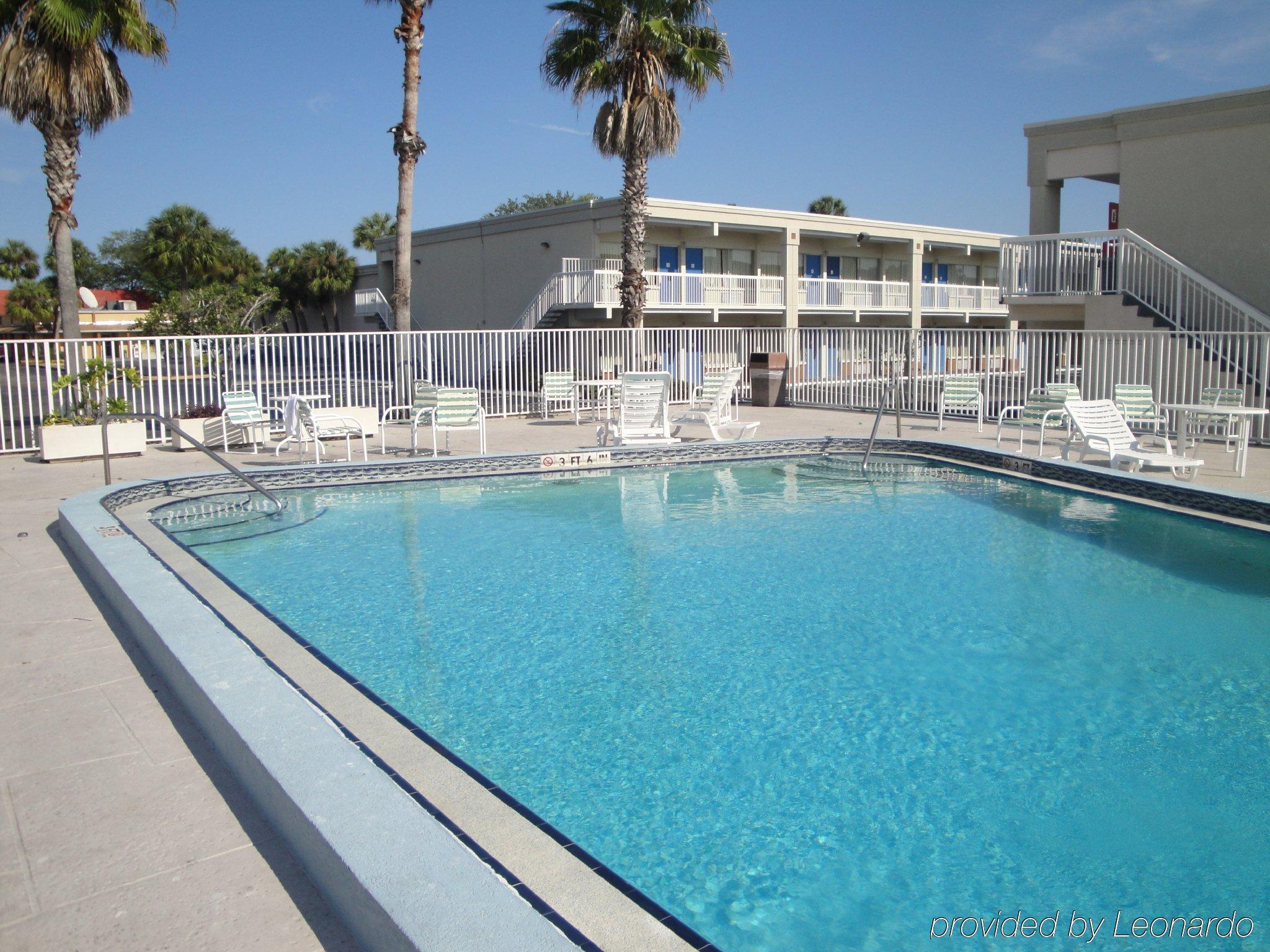 Days Inn Tampa Airport Stadium - photo 7