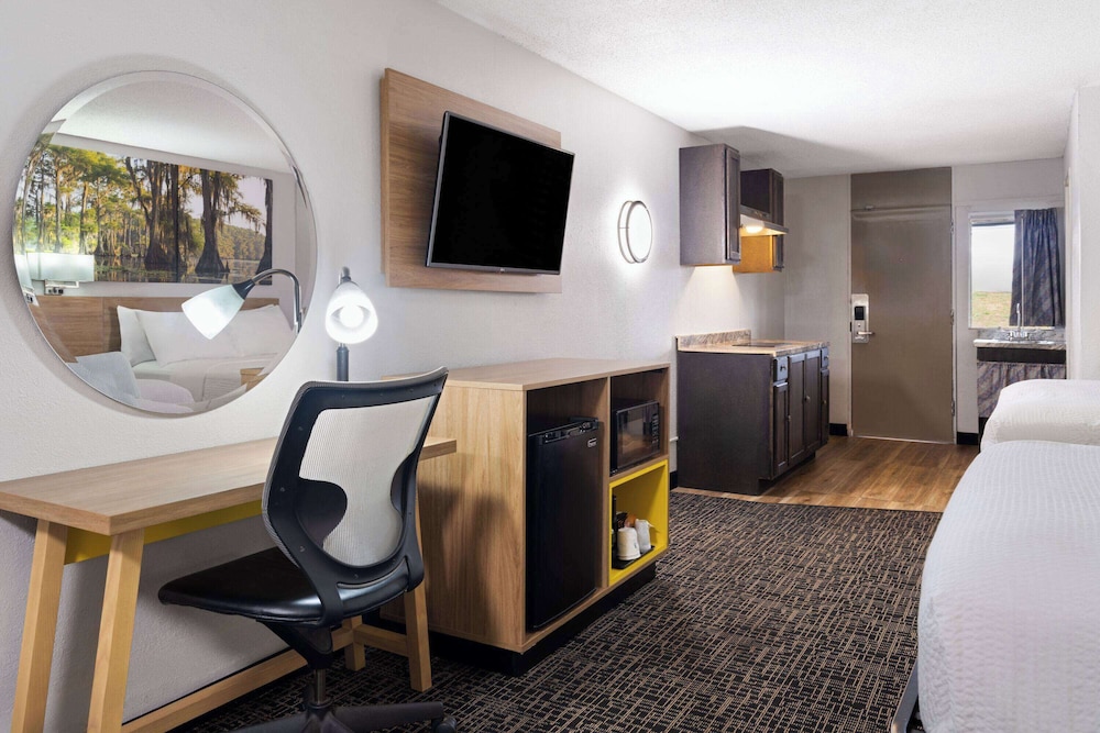 Days Inn by Wyndham Salisbury NC - photo 17