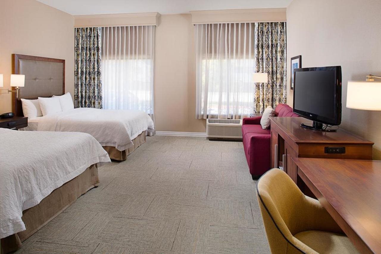 Hampton Inn & Suites Denton - photo 6