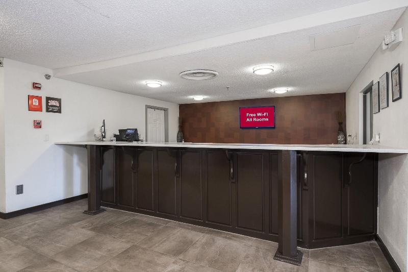 Red Roof Inn PLUS & Suites Opelika - photo 10
