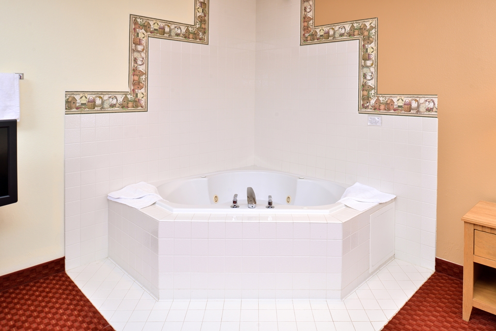 Americas Best Value Inn & Suites Spring Valley - photo 9