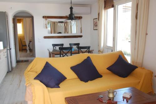 Aegean Grace in Agios Dimitrios, Greece