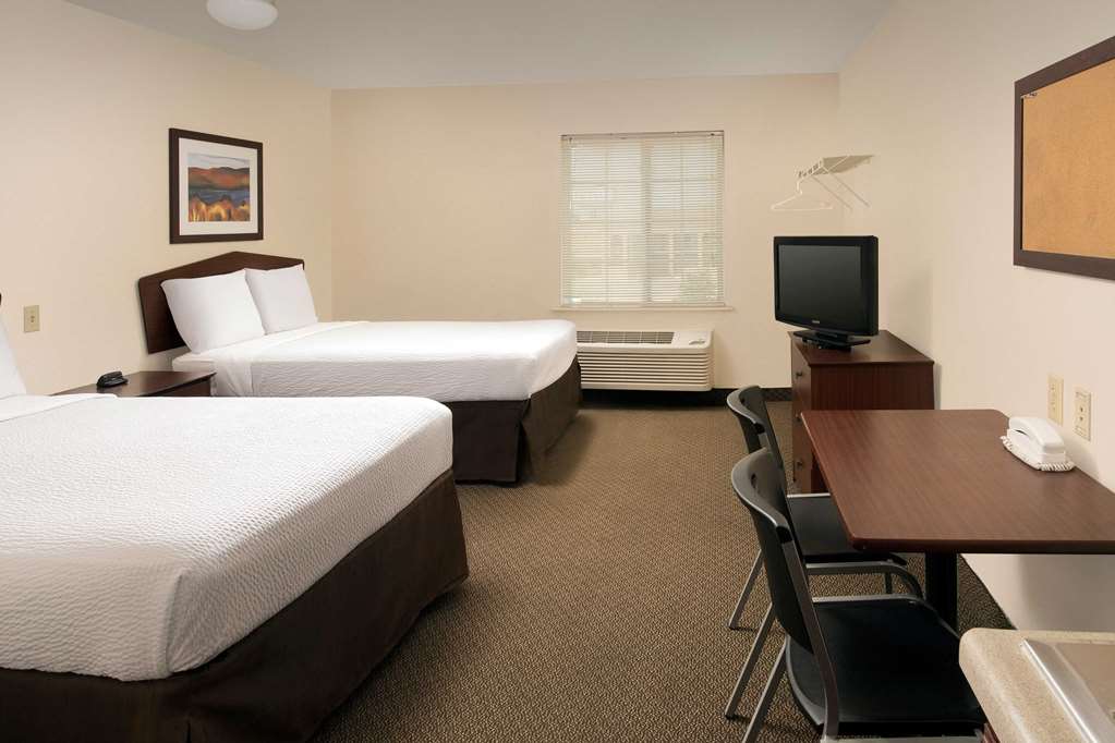 WoodSpring Suites San Antonio Fort Sam - photo 9