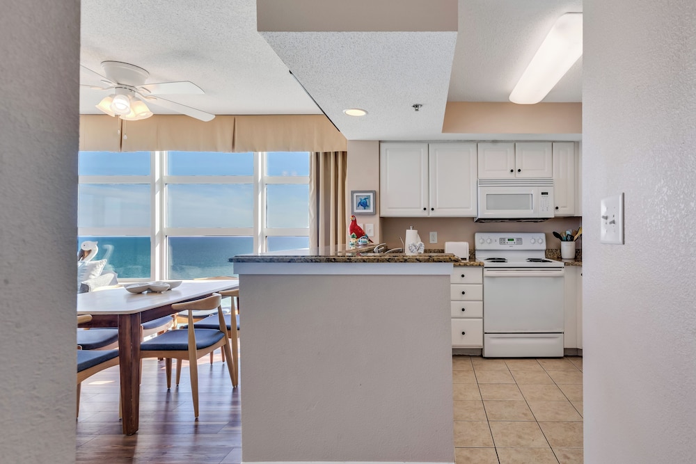 Carolinian Resort Stunning Condos - photo 57