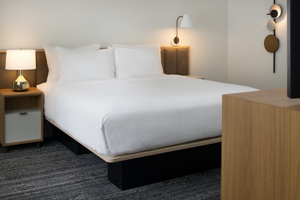 TownePlace Suites by Marriott Eugene - photo 4