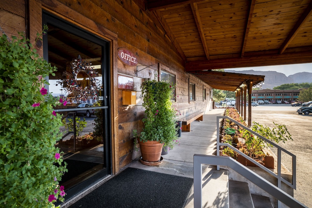 Red Stone Inn - photo 27