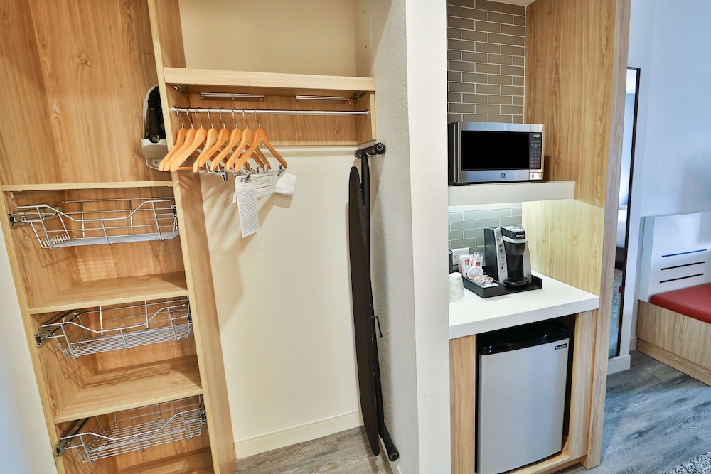 Hilton Garden Inn Savannah Historic District - photo 47