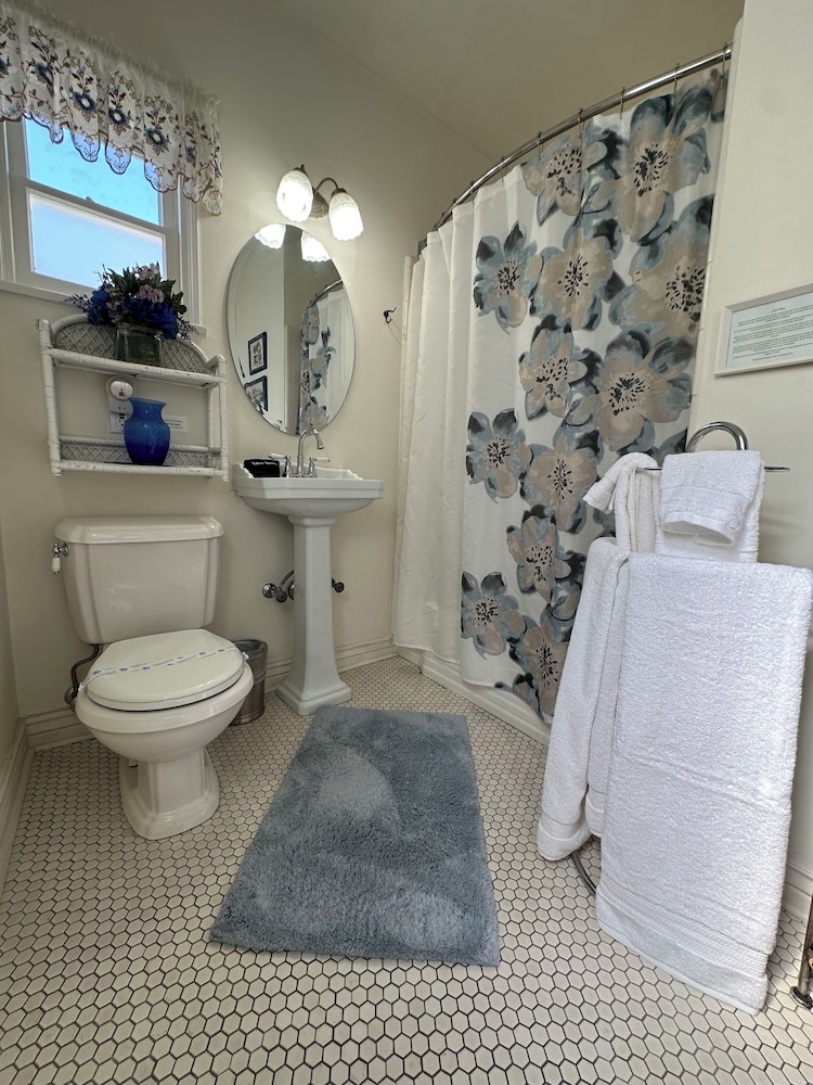 The Blenman House Inn - photo 37