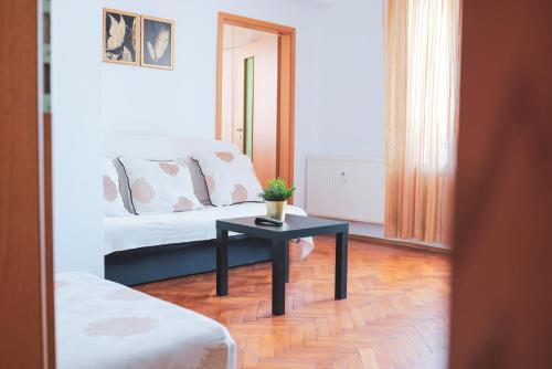 Central Bliss Apartament 3 Rooms Old Town — 4-Star Luxury Hotel in Bucharest, Romania
