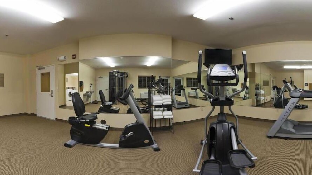 Candlewood Suites Minot by IHG - photo 31