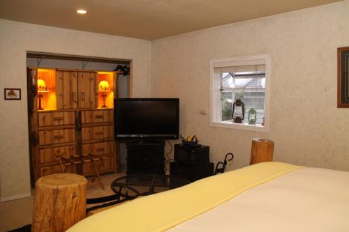 Inn at the Lake - photo 7