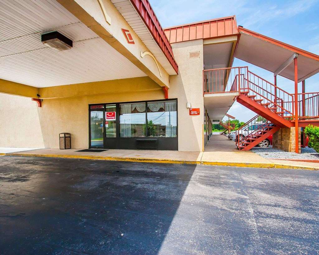 Econo Lodge Dyersburg I 155 — hotel in Dyersburg
