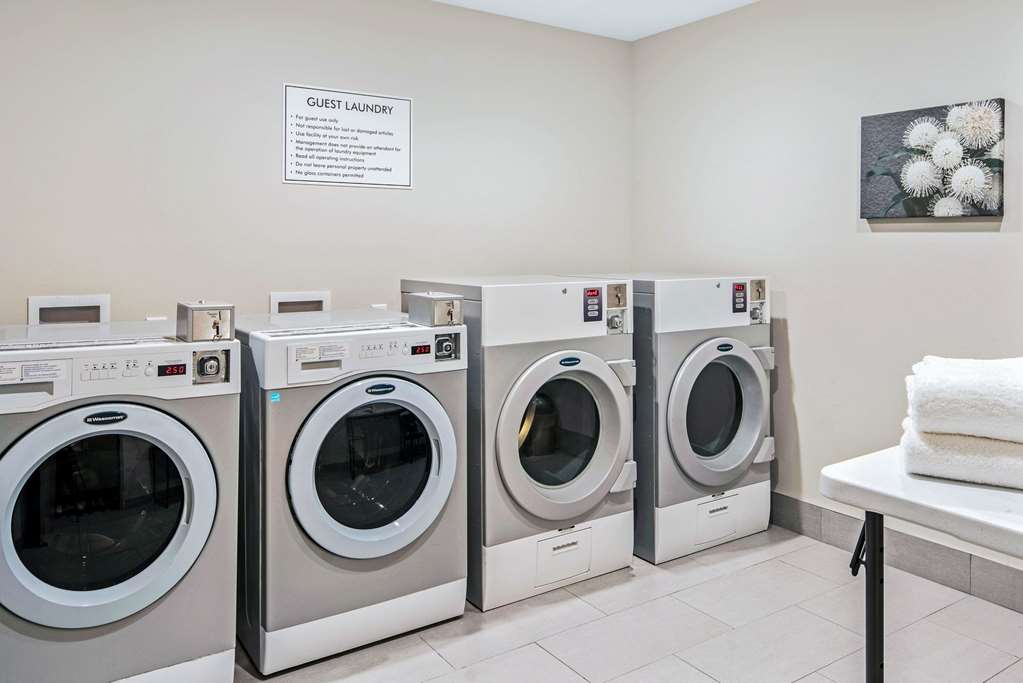 La Quinta Inn & Suites by Wyndham McAllen La Plaza Mall - photo 47