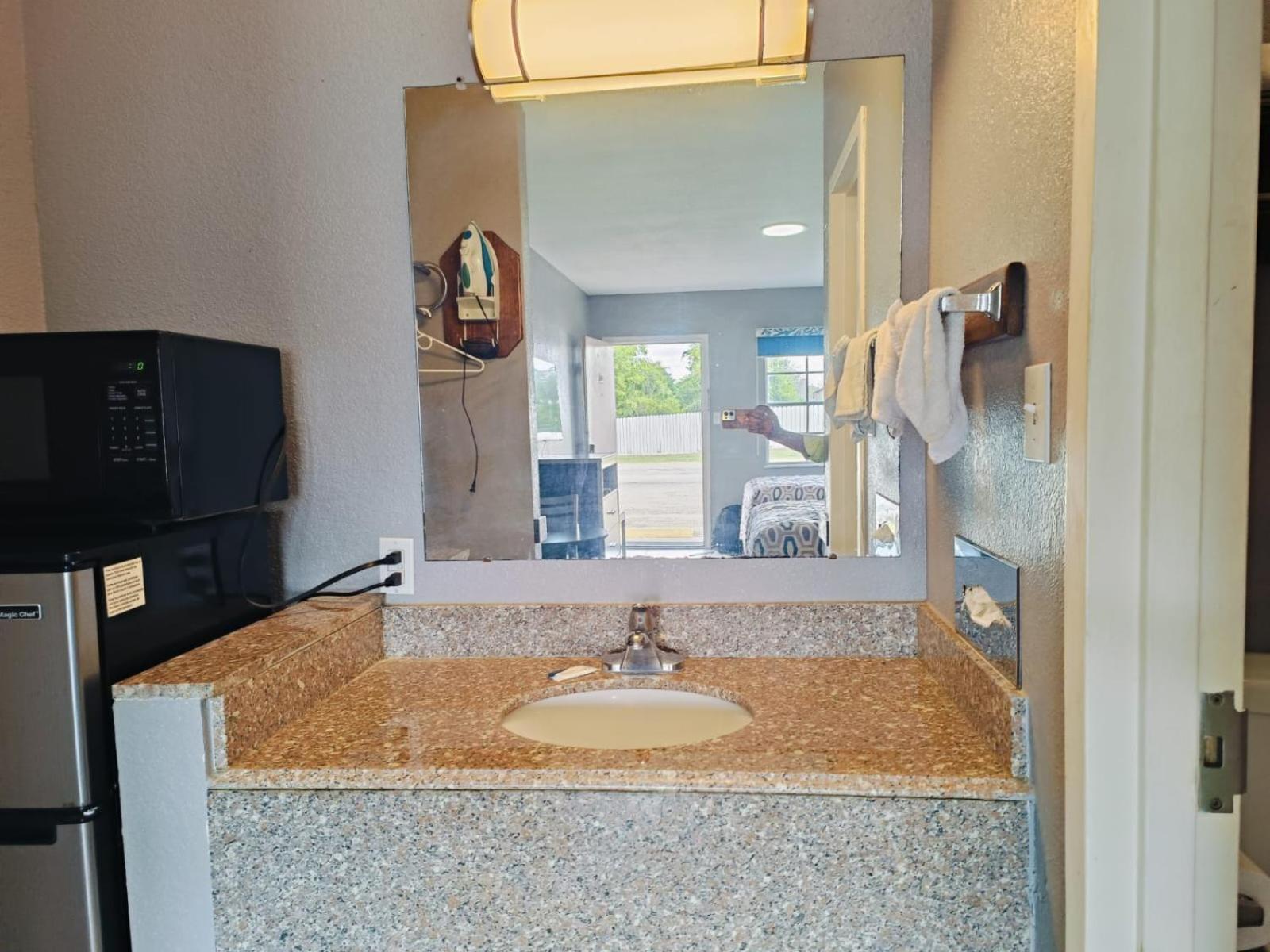 Woodfield Inn & Suites Hotel O Yoakum TX 111 - photo 44