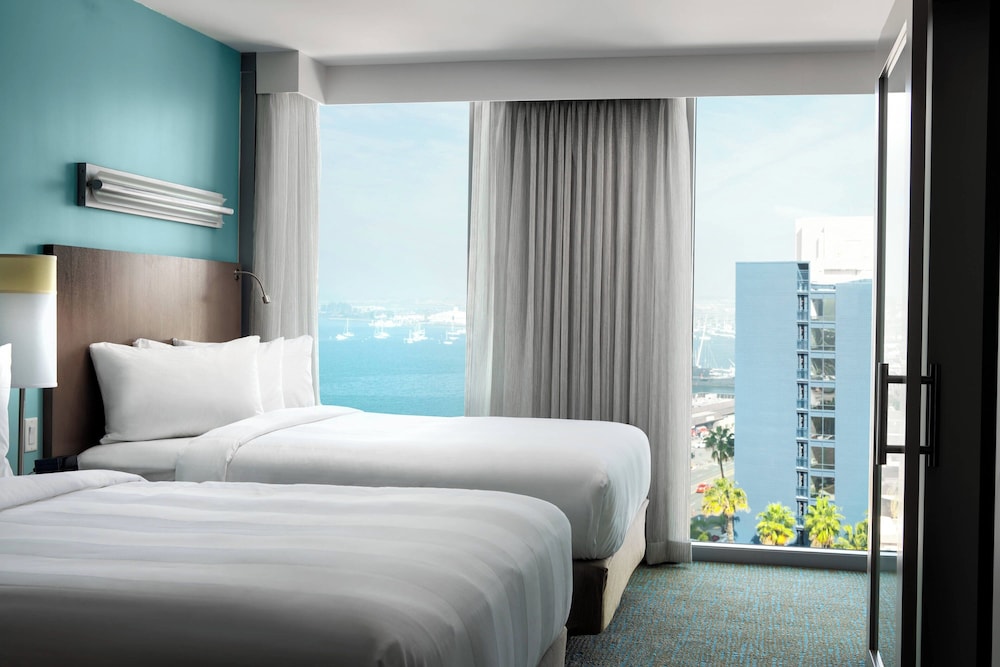 Springhill Suites San Diego Downtown Bayfront - photo 8
