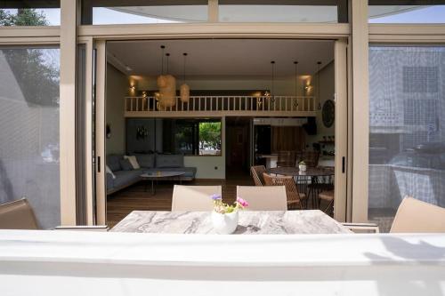Κadio — 4-Star Luxury Hotel in Karystos, Greece
