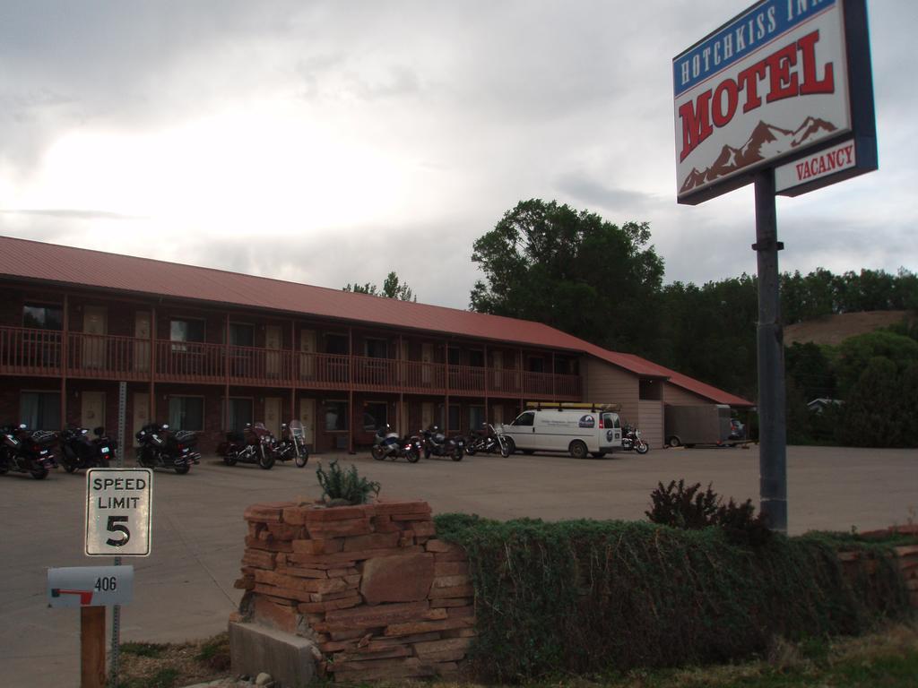 Hotchkiss Inn - photo 2