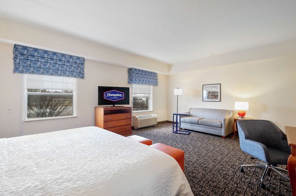 Hampton Inn & Suites Rockland - photo 24