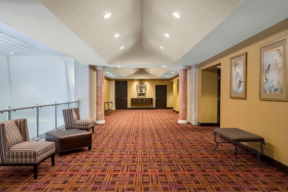 Crowne Plaza Englewood by IHG - photo 40
