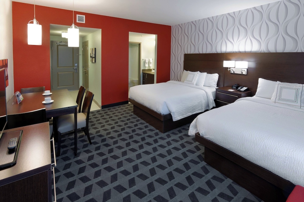 TownePlace Suites Springfield - photo 7