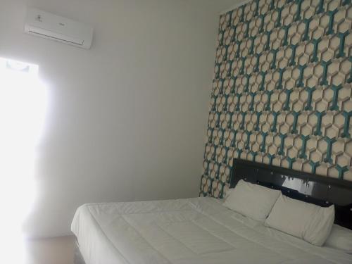 Penginapan Lamban Queens Kamar Double Bed Standar Room — Kalianda