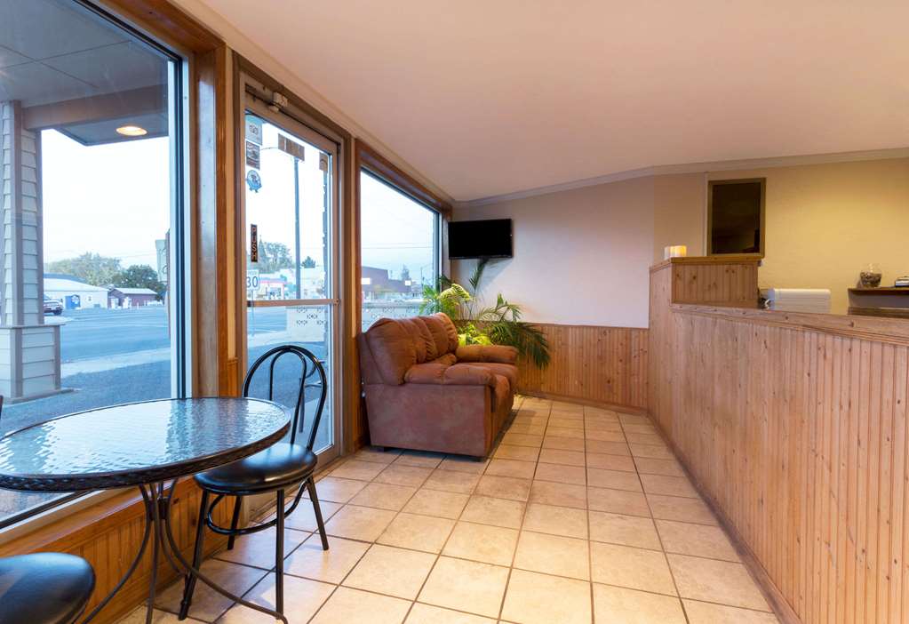 Knights Inn Baker City - photo 2