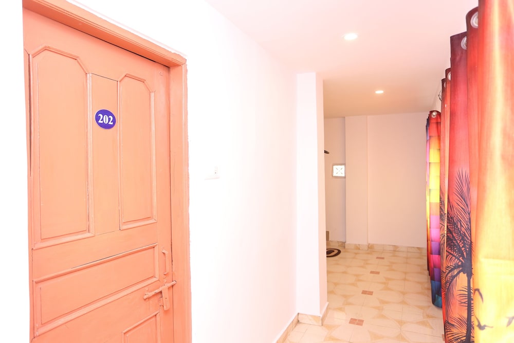 Oyo 36667 Hotel Manoj in Durg, India