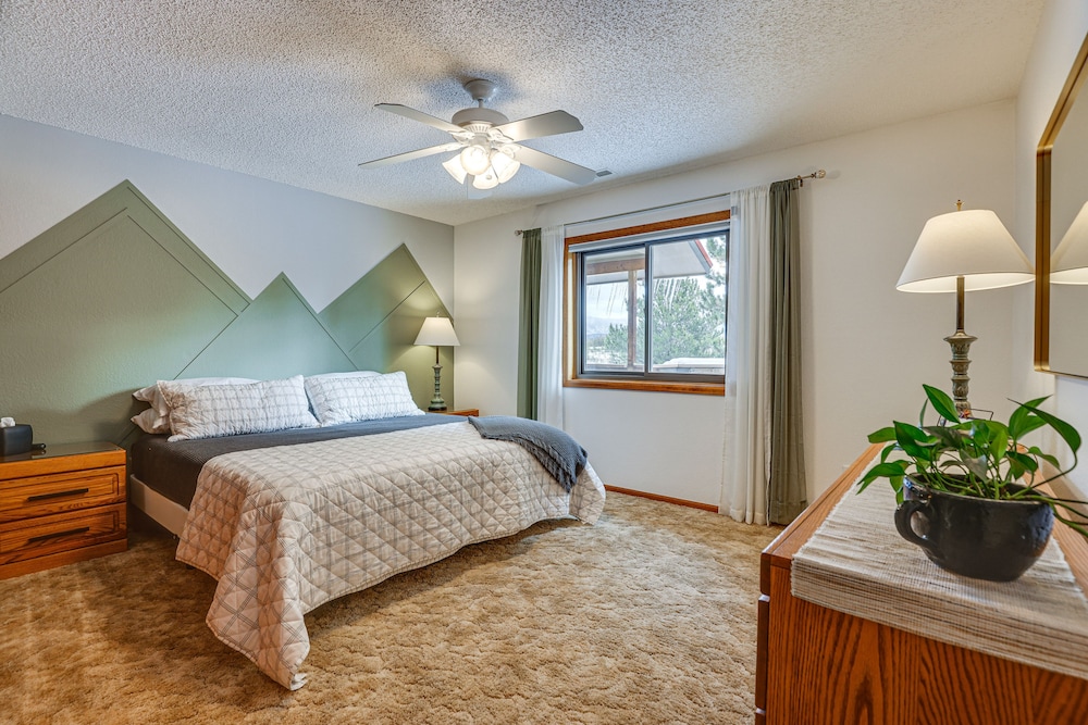 Enjoy Deck Mtn Views: Grand Lake Retreat — hotel in Granby