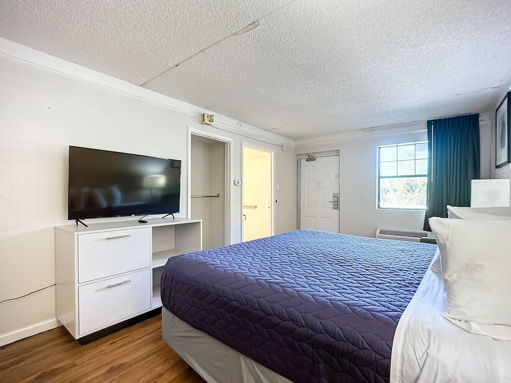 Stayable Suites Jacksonville - photo 33