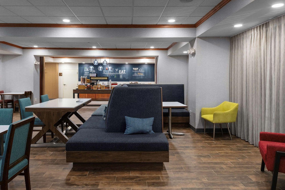 Hampton Inn Gretna Smith Mountain Lake - photo 17