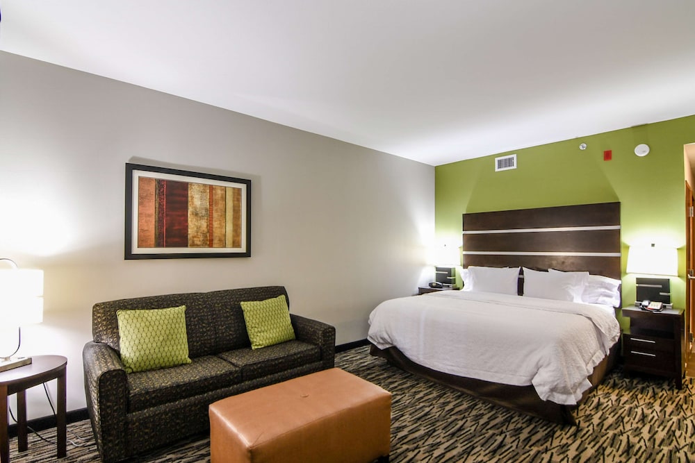Hampton Inn Foley - photo 43