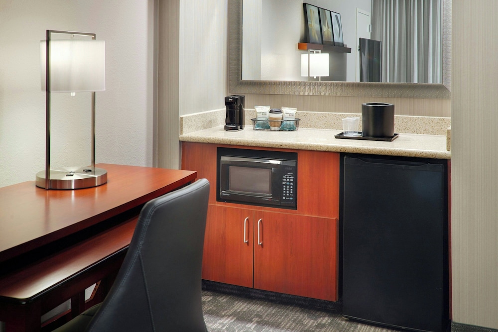 Courtyard by Marriott Greenville Haywood Mall - photo 30