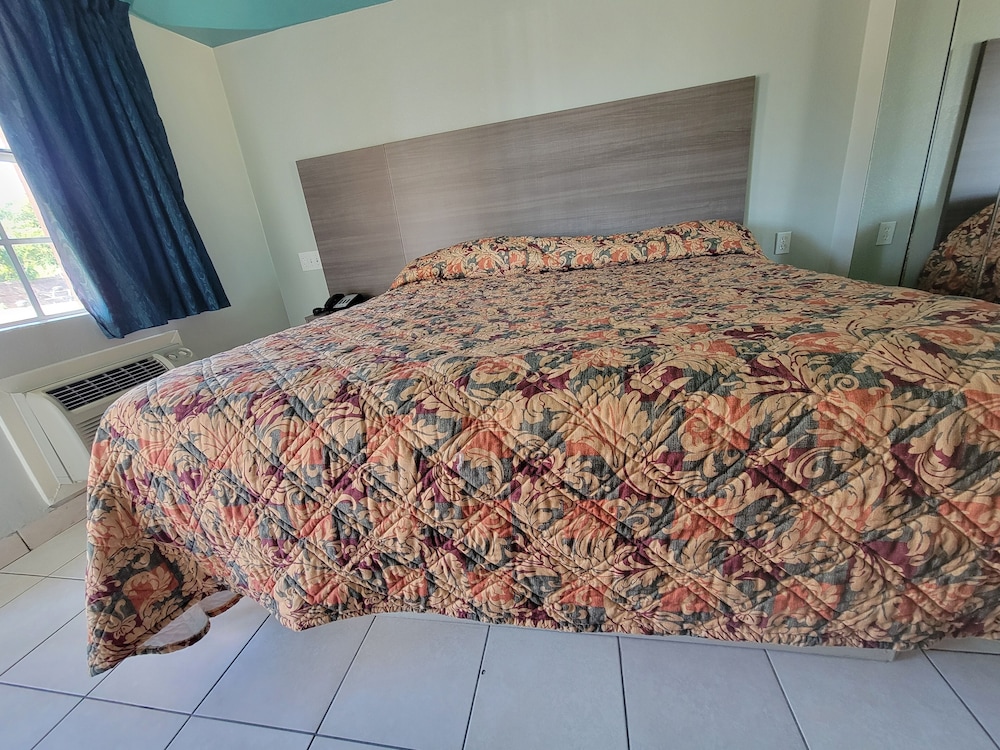 Maxim Iii Motel - photo 5