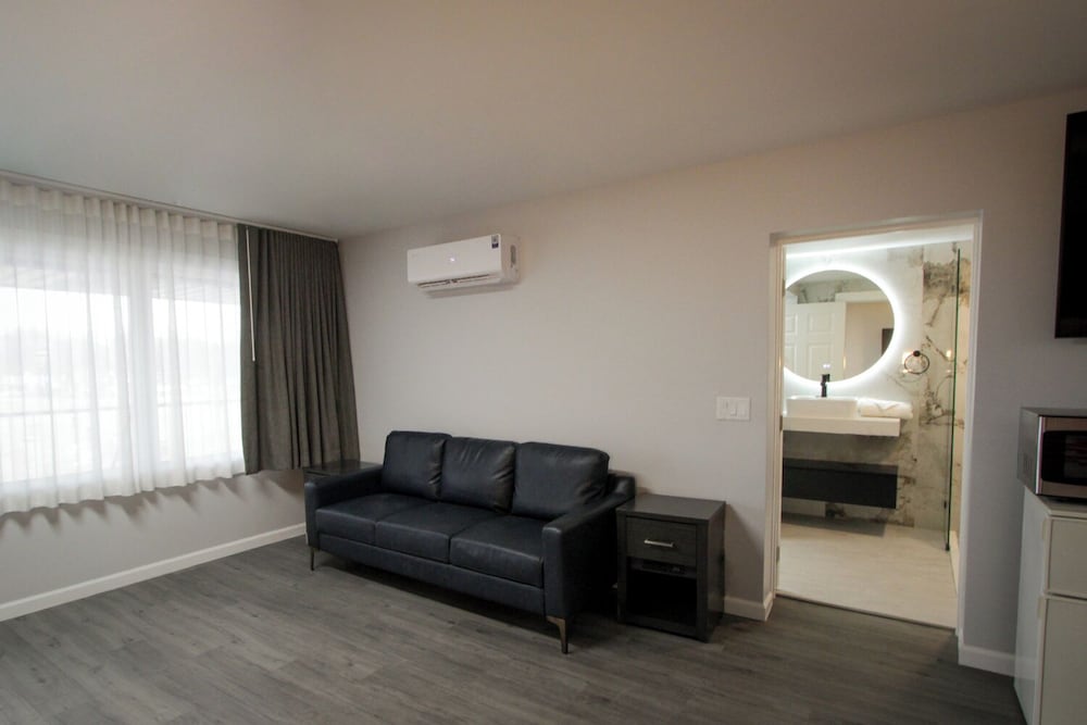 Envi Boutique Hotel Henderson Evansville South - photo 52
