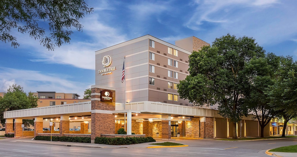 DoubleTree by Hilton Madison Downtown in Madison, United States