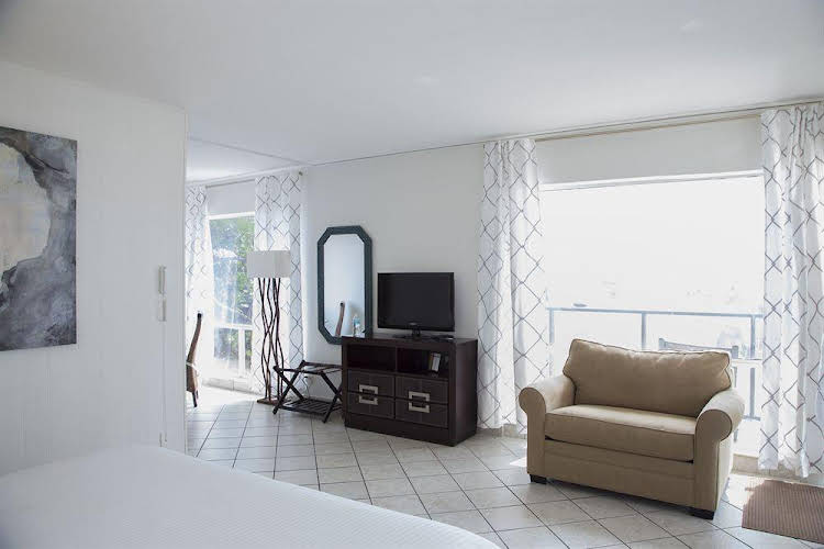 Captain's Quarters Resort - photo 4