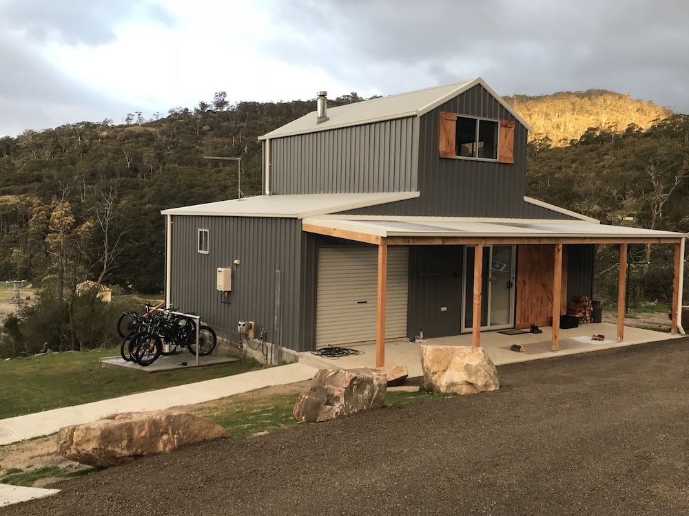 Derby Digs Barn — 4-Star Luxury Hotel in Derby, Australia