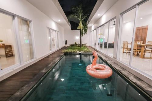 Villa Akmali Seminyak Drupadi 2 Bedrooms w Pool 5mins to Beach — 4-Star Luxury Hotel in Seminyak, Indonesia