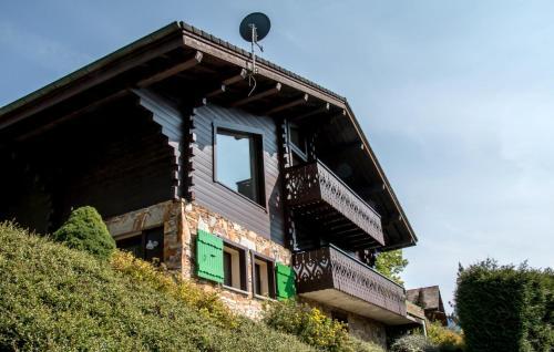 Chalet Morzine 7 pièces 10 personnes FR 1 627 21 — 4-Star Luxury Hotel in Morzine, France