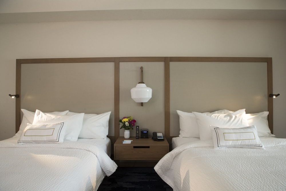 Fairfield Inn & Suites by Marriott Philadelphia Valley Forge Great Valley - photo 7