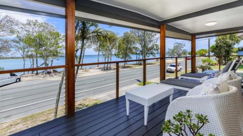 Fishing and Swimming at your doorstep Sylvan Beach Esp Bellara — hotel in Bellara