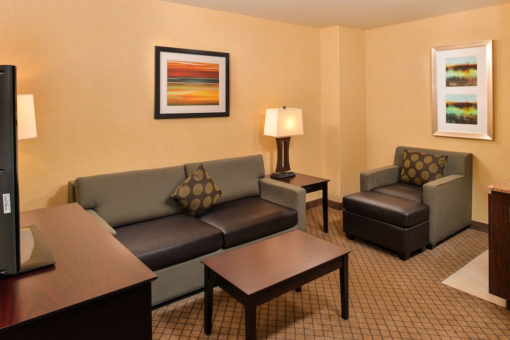 Holiday Inn Express Sacramento Airport Woodland by IHG - photo 22