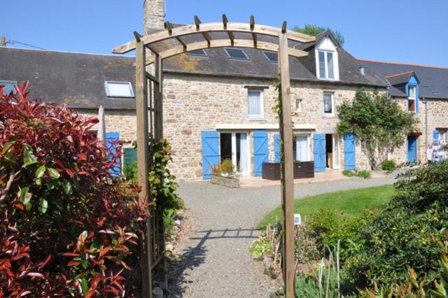 Les Chevaux De L'hippocampe - carbon neutral hotel in Dol-De-Bretagne