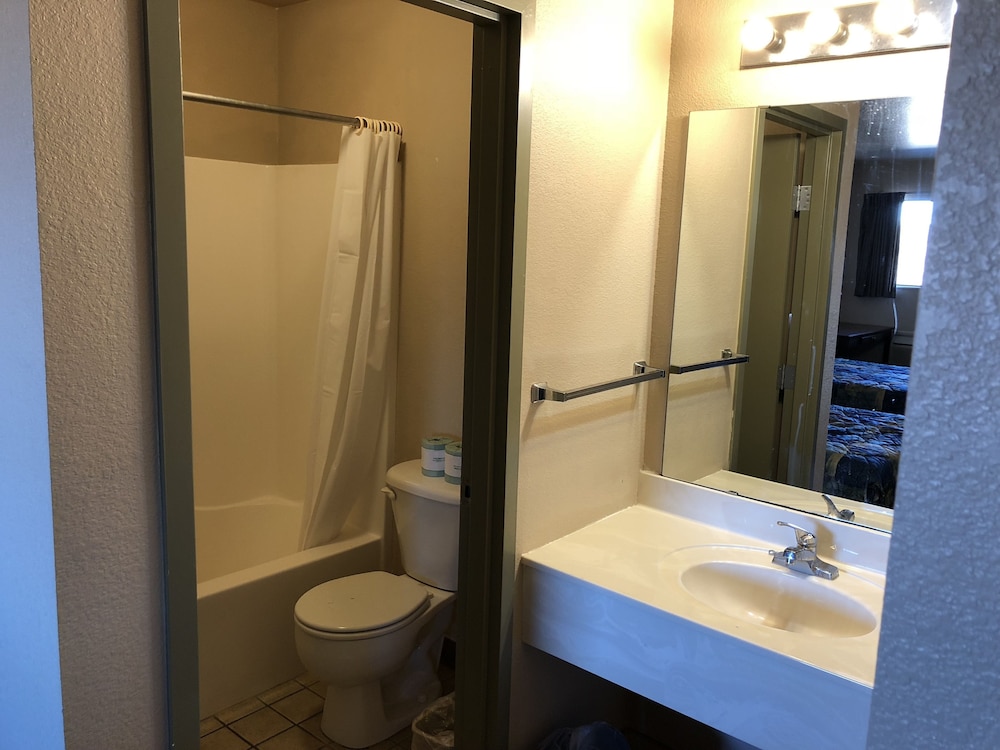 Rosener's Inn and banquet center - photo 10