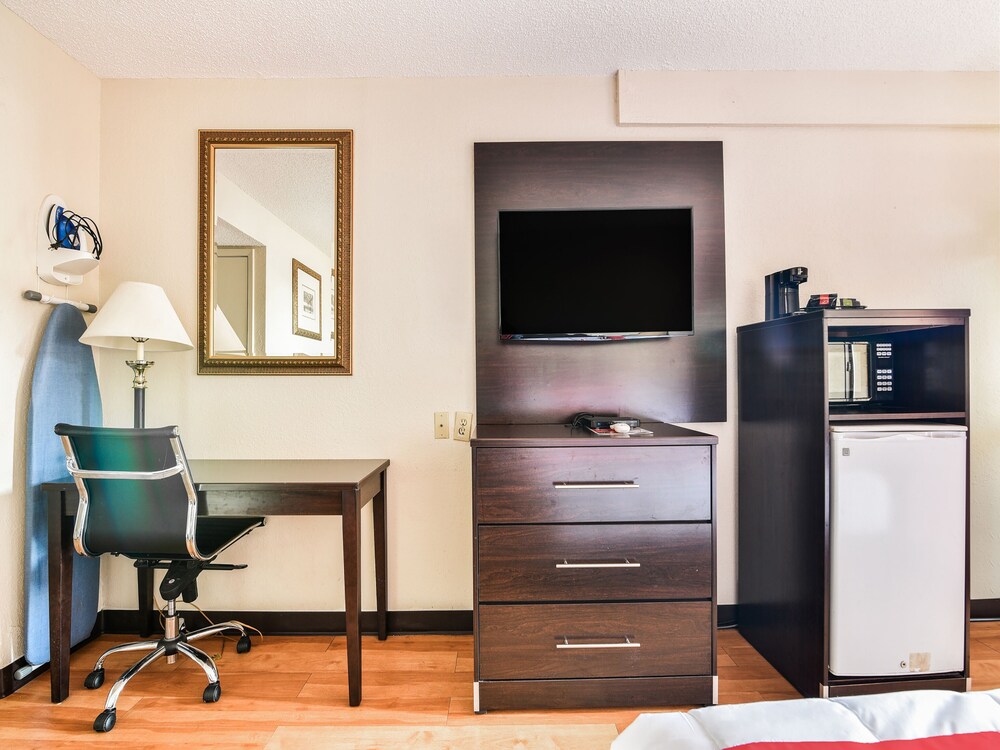 OYO Hotel Amarillo Downtown - photo 14