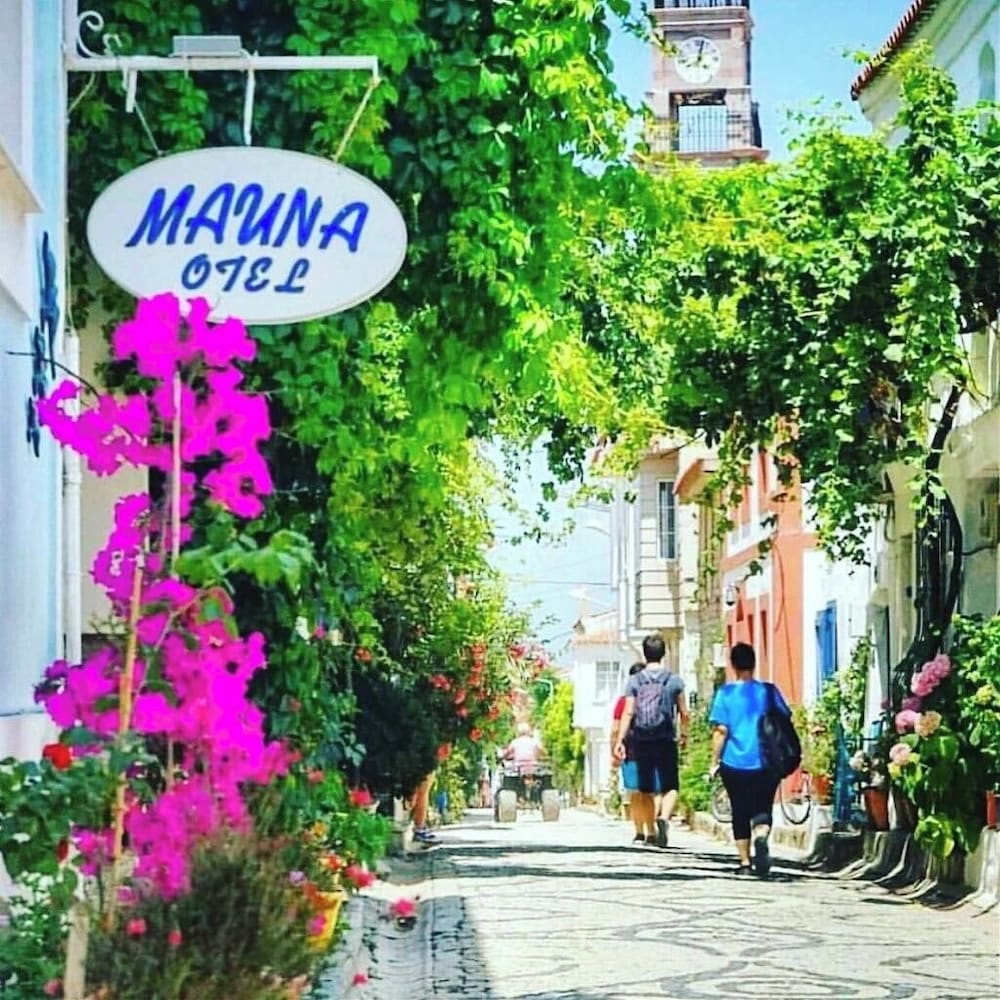 Mauna Hotel in Bozcaada, Turkey