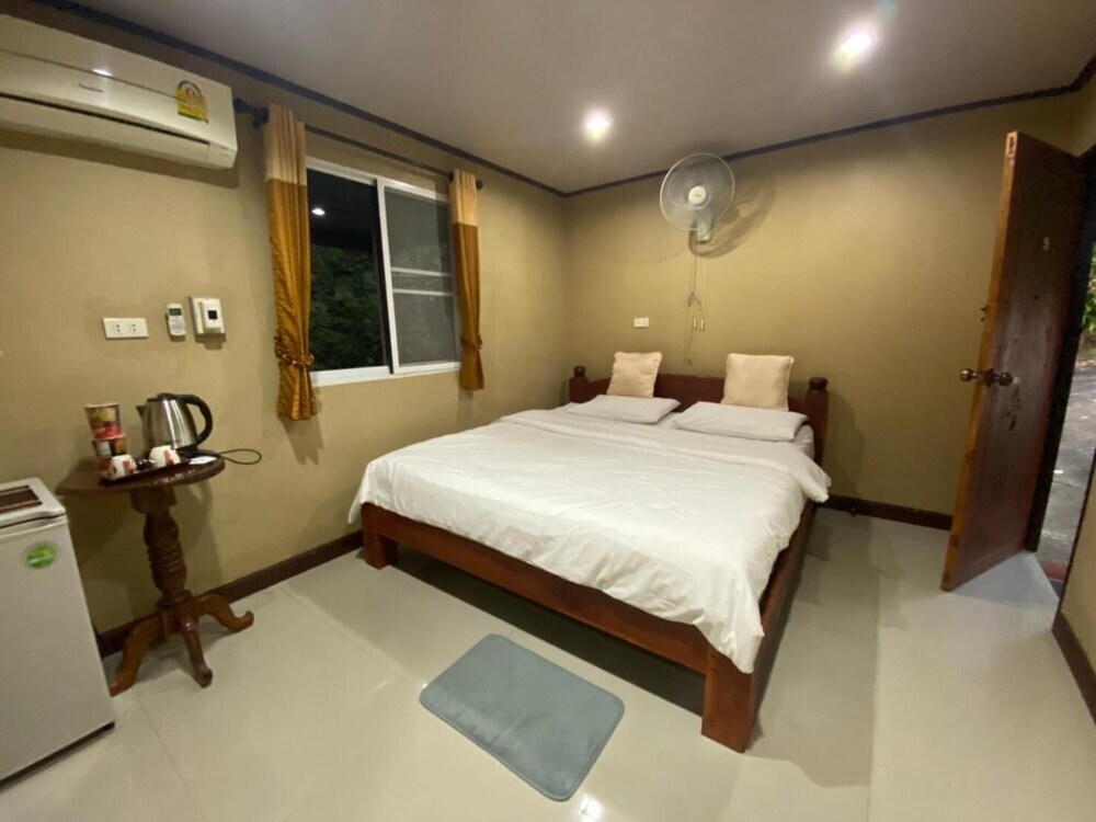 Phuka Mountain View Resort & Andresbar in Pua, Thailand