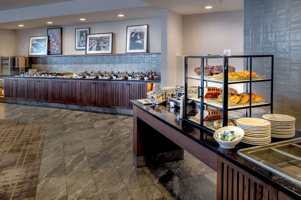 Hilton St. Louis Airport - photo 64